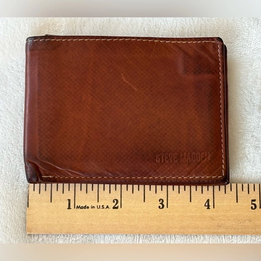 Steve Madden Rich Brown Leather Card Holder